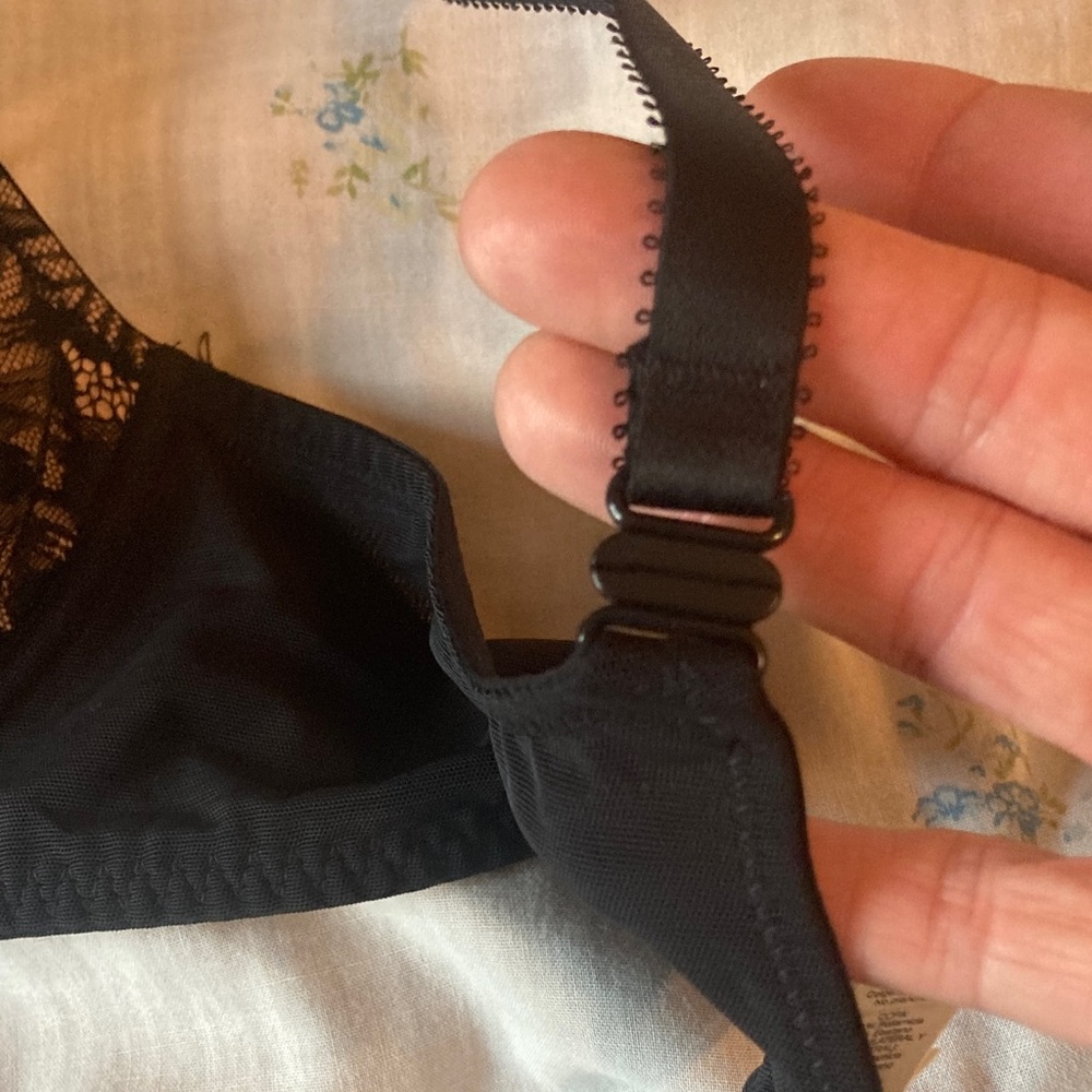 Padma Black Lace Bra - Picture 11 of 16